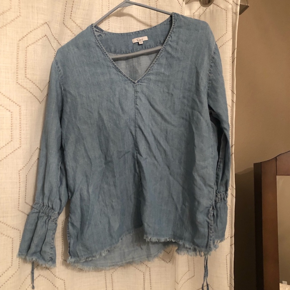 Super cute jean shirt with tie sleeves